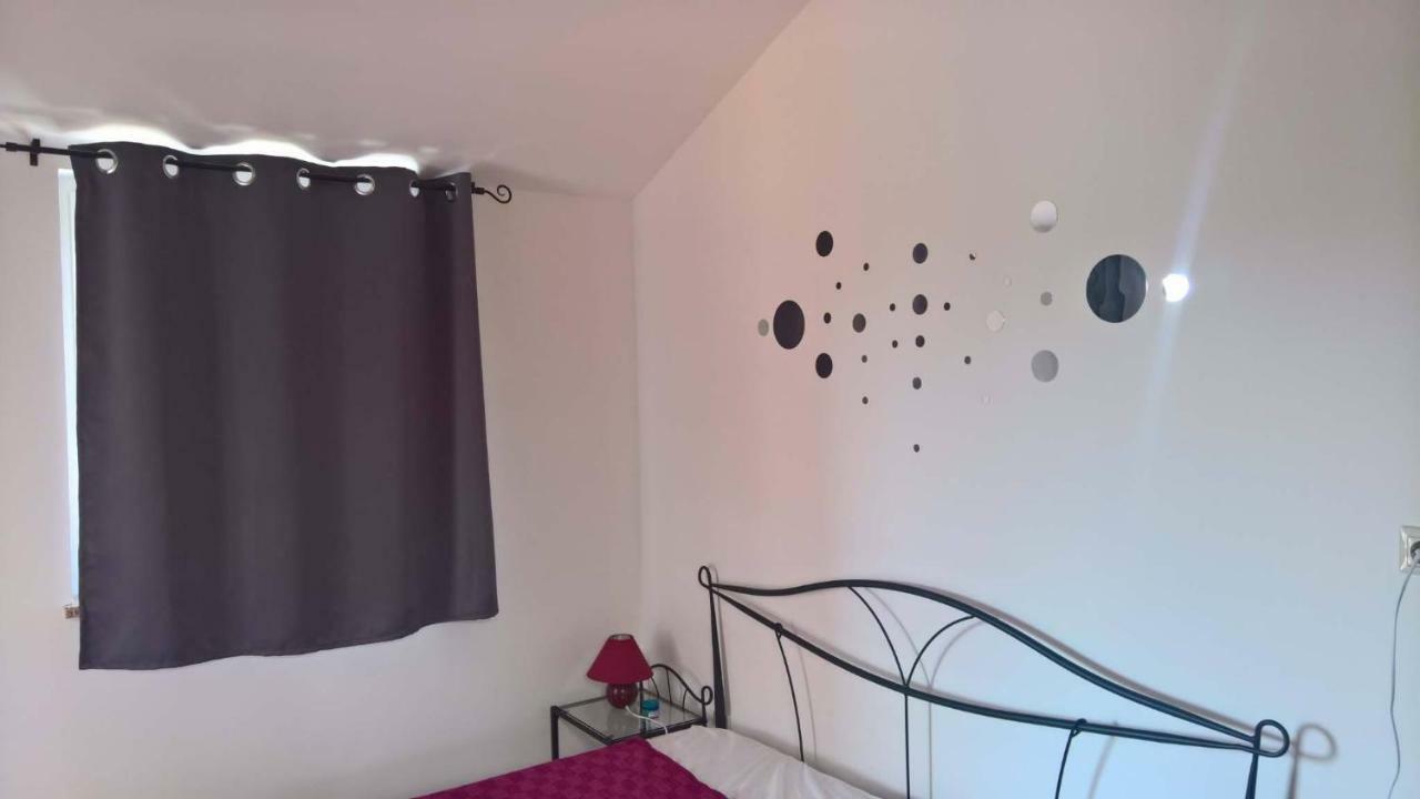Apartment Poleti Malinska Eksteriør billede